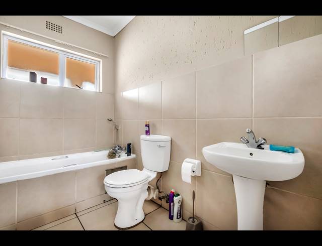1 BEDROOM APARTMENT FOR SALE IN FERNDALE